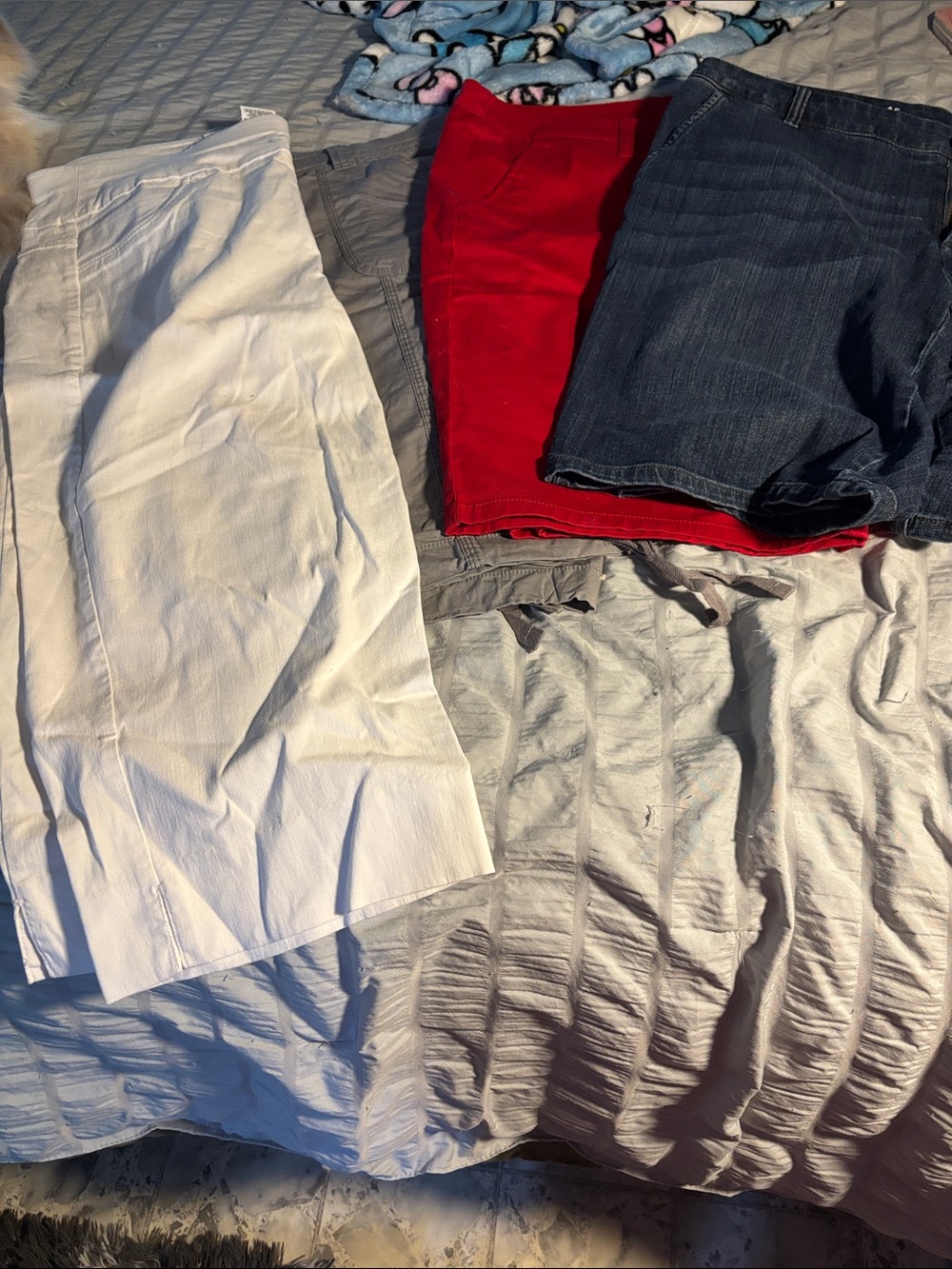 Mixed Women’s Bottoms Bundle - White, Red, Denim, Gray